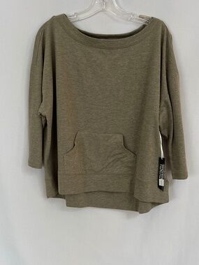 Razzle Dazzle Boatneck 3/4 sleeve Top Kangaroo Pockets Size L NWT